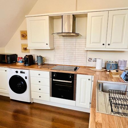 Top Floor Double En-Suite Br Apartment Central Matlock ماتلوك المظهر الخارجي الصورة